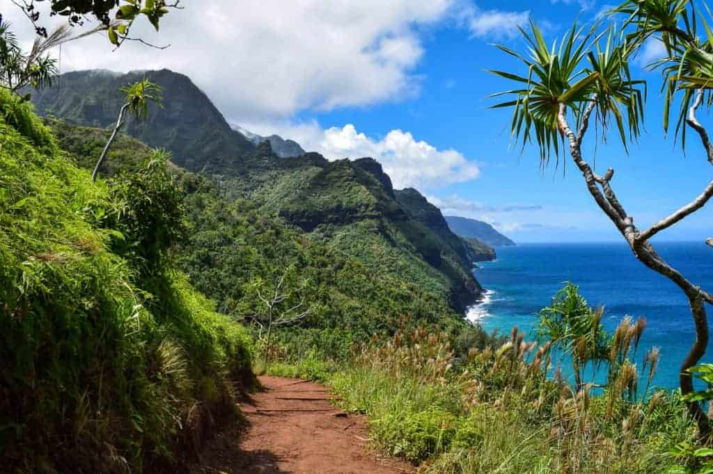 The Perfect 7 Day Kauai Itinerary for First Time Visitors [2023]