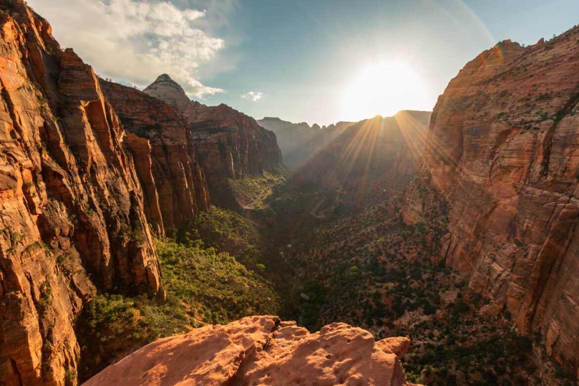 5 Best Easy Hikes in Zion National Park (Short Trails + Day Hikes!)