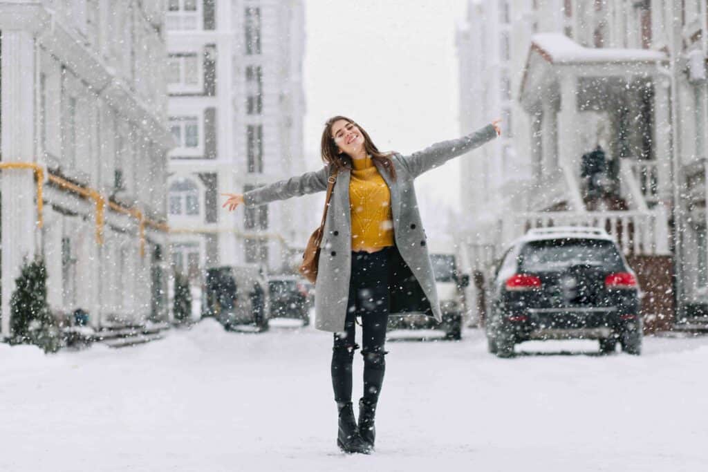 7 Best Winter Travel Outfits To Recreate
